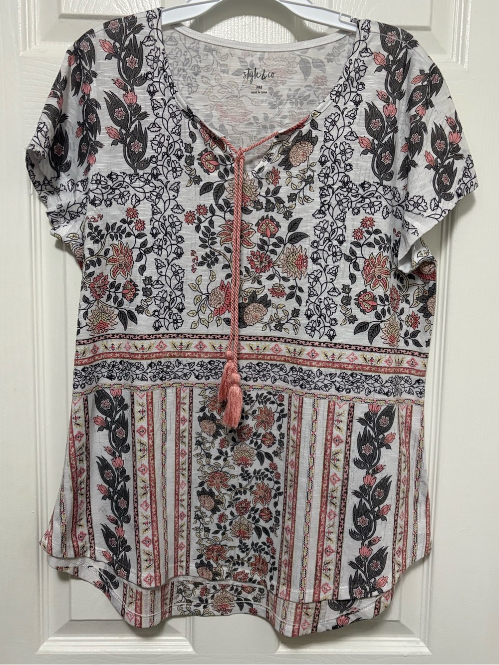 *Style & Co Petite Medium White Floral Boho Print Short Cap Sleeve Tunic Top